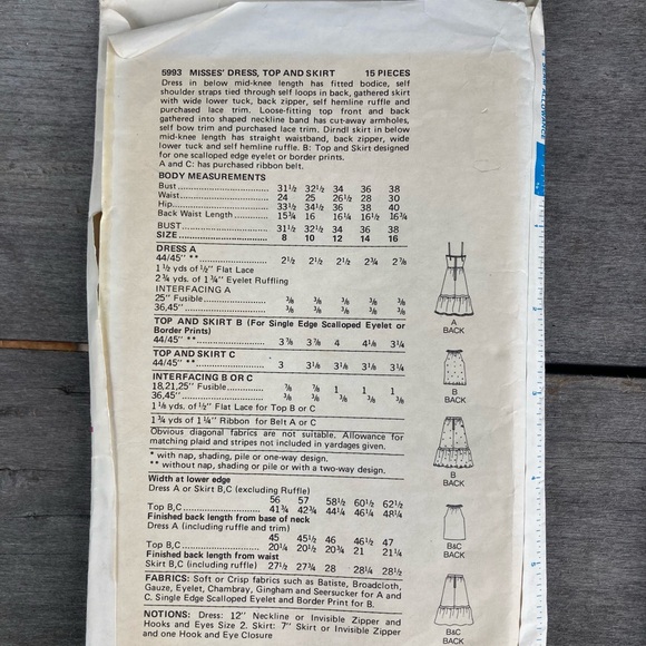 Set of Two Vintage Dress Sewing Patterns - Picture 3 of 5